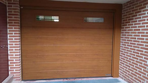 Complutumdoor puerta de garaje de madera