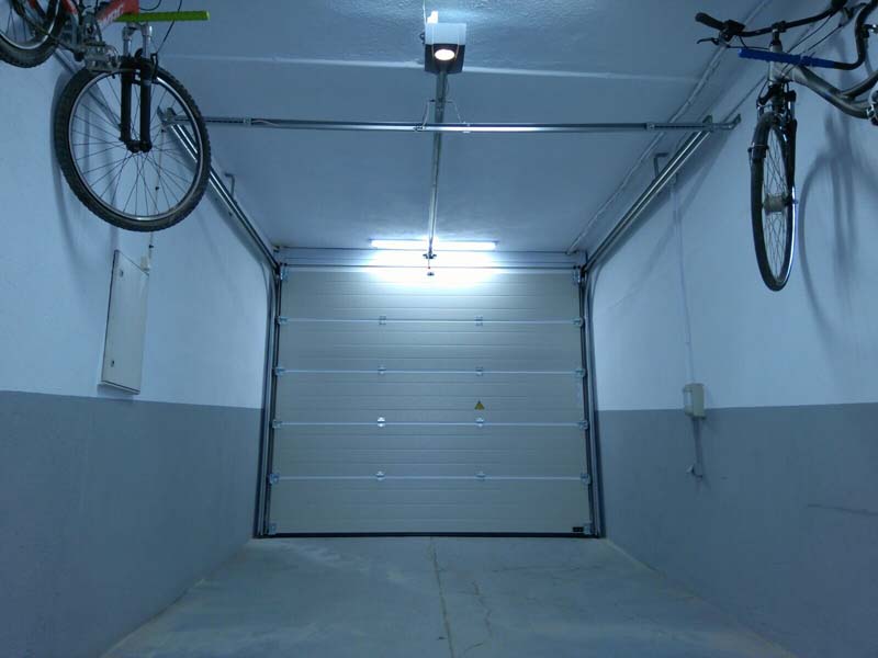 Complutumdoor bicicletas en garaje